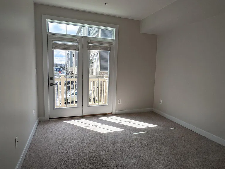 42595 Burbank Ter — Photo 21