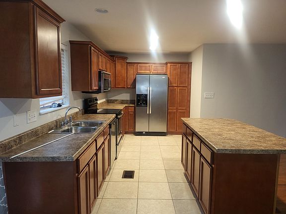 4th image of 1540 Pine View Dr