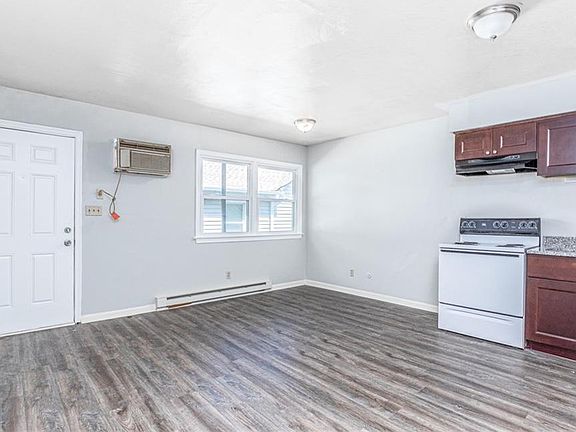 3rd image of 1017 Hillside Ave APT B