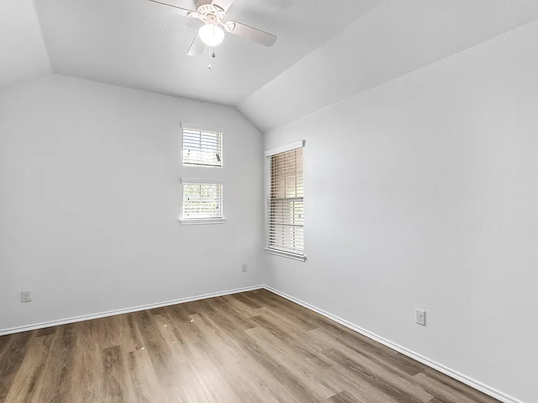 524 Mount Olive Ave — Photo 21