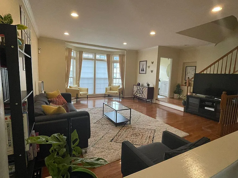 25417 Elm Ter — Photo 4