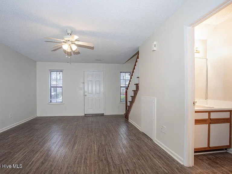 905 Allen Rd #D2 — Photo 3