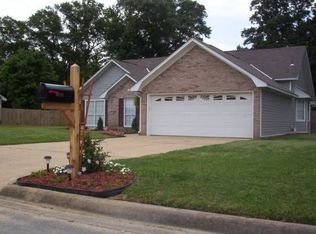 6205 Clearbrook Dr, Northport, AL 35473