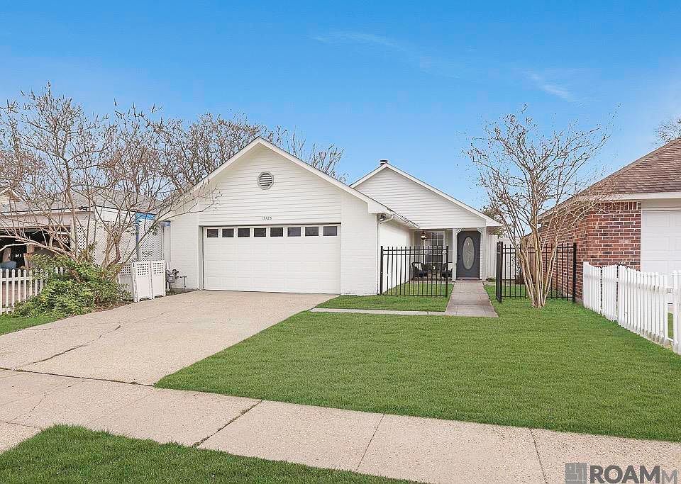 2nd image of 15725 Springwood Ave