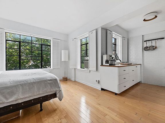 4th image of 57 Montague St APT 8H