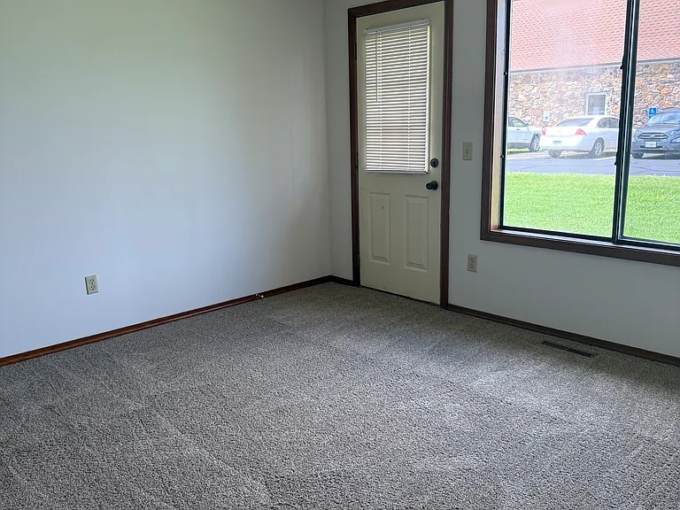 4241 S Broadway Ave #4241 — Photo 5