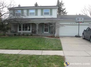 2045 Vernon Ct, Trenton, MI 48183