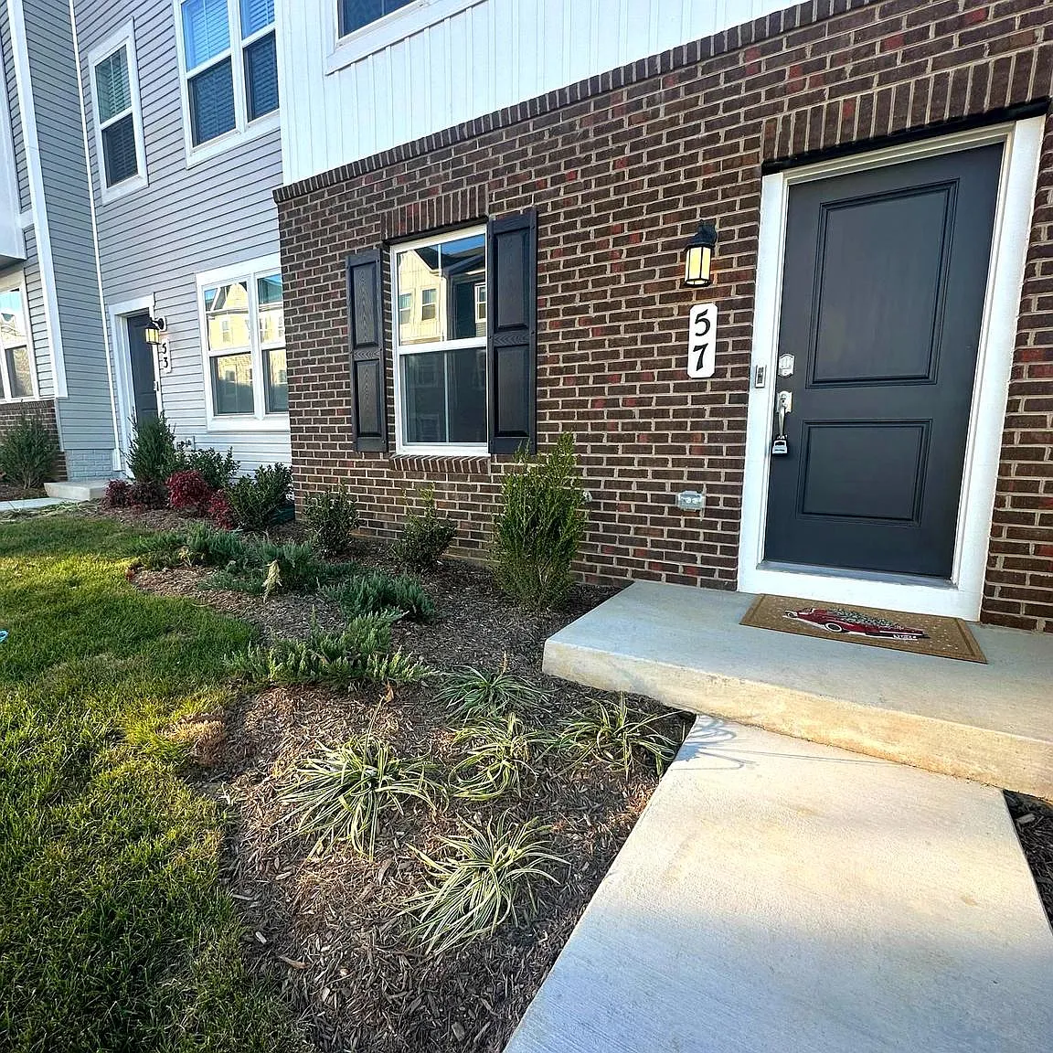 3 bed, 4.0 bath, 1784 sqft, $2,150 — Photo 3