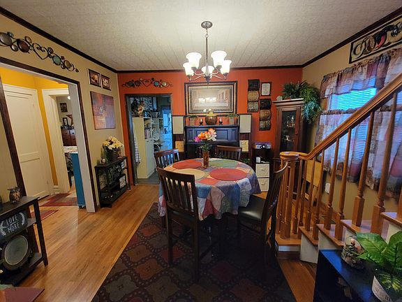 4th image of 313 Thompson Ave