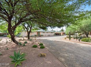511 S Essex Ln, Tucson, AZ 85711