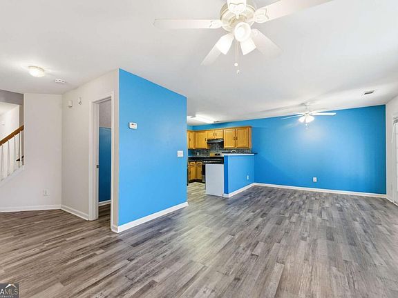 5th image of 30 Crestfield Cir