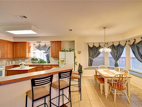 4th image of 5013 Valleyside Dr