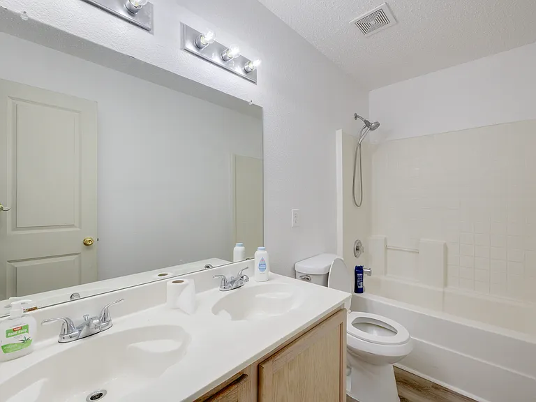 4260 Meadowknoll Dr — Photo 9