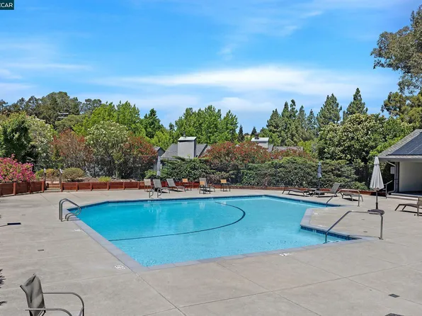 1496 Ashwood Dr, Martinez, CA 94553