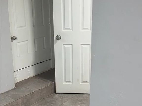 5th image of 3535 Holland Ave APT 1