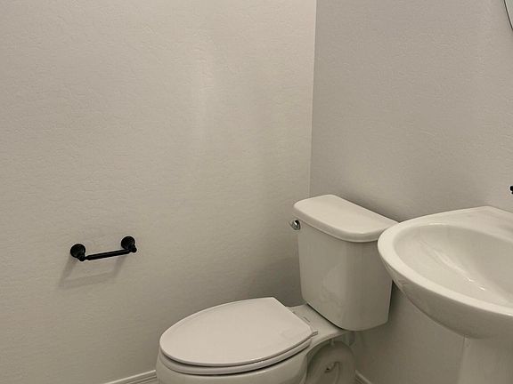 3rd image of 1223 W Sparrow Drive