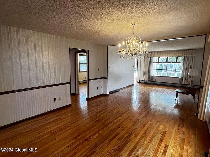 4th image of 1419 Nott Street