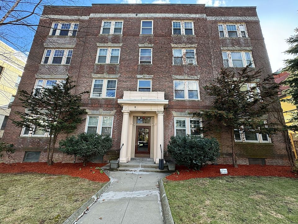 1st image of 14 Centre St APT 5