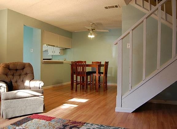 3rd image of 857 Dublin Dr #1
