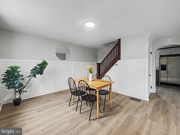 3rd image of 257 Moore St