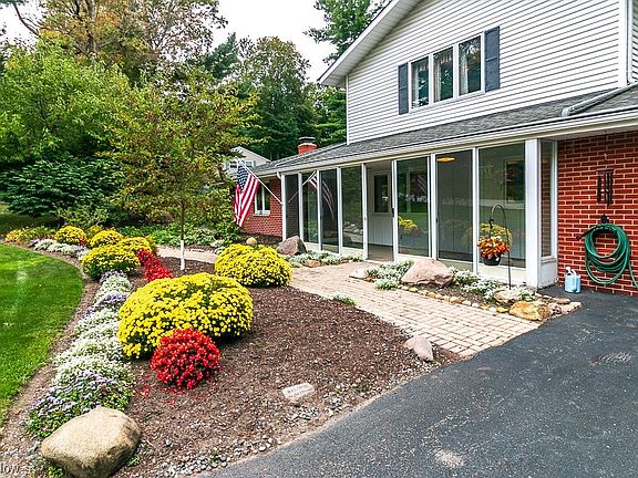 2nd image of 9166 Creekwood Dr