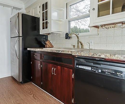 5th image of 245 E 329th St