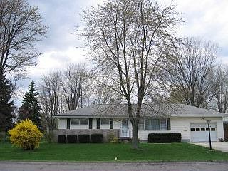 1st image of 445 Kensington Pl
