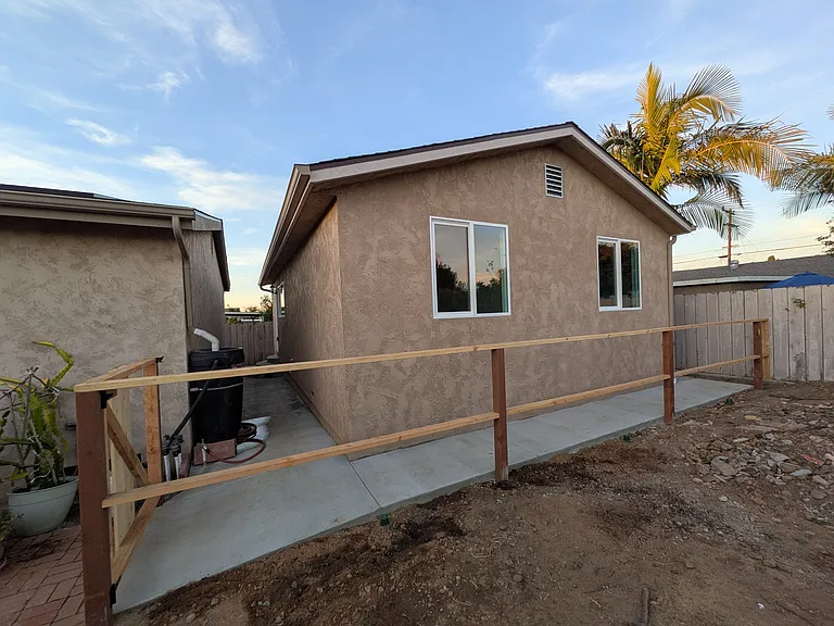 Dubois Dr — Photo 1