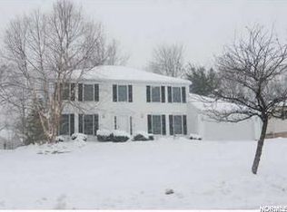 16270 Lake Forest Dr, Strongsville, OH 44136