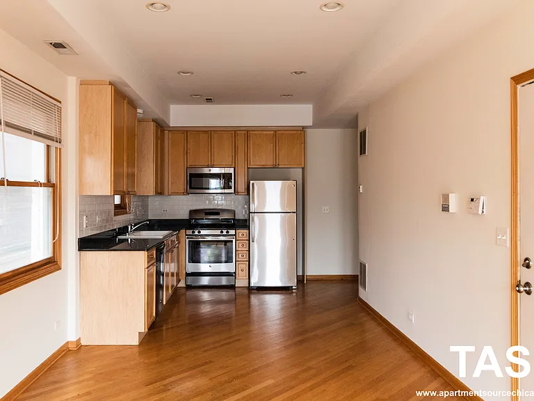 1328 W Diversey Pkwy #2 — Photo 5