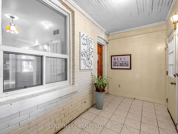 4th image of 128 Galt Ave