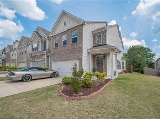 709 Arbor Crowne Dr, Lawrenceville, GA 30045