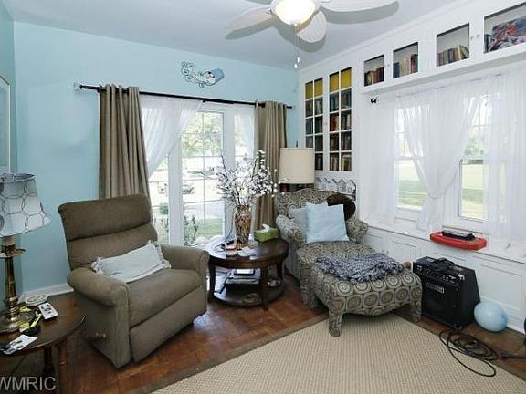 5th image of 358 Burgess Dr