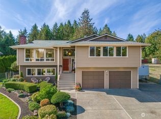 2608 185th Ave E, Lake Tapps, WA 98391