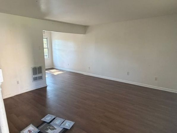 700 Skyline Cir #5