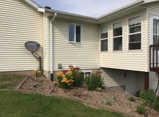 57151 227th St, Austin, MN 55912