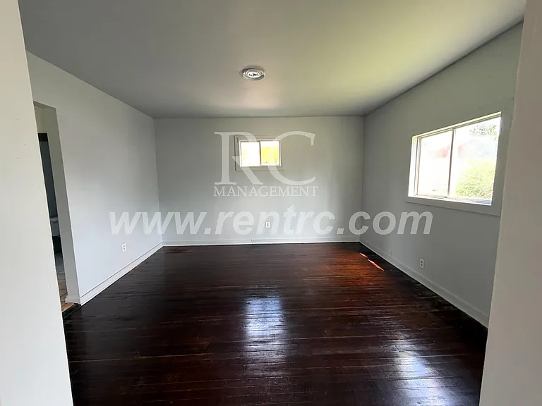 503 Franklin St — Photo 10