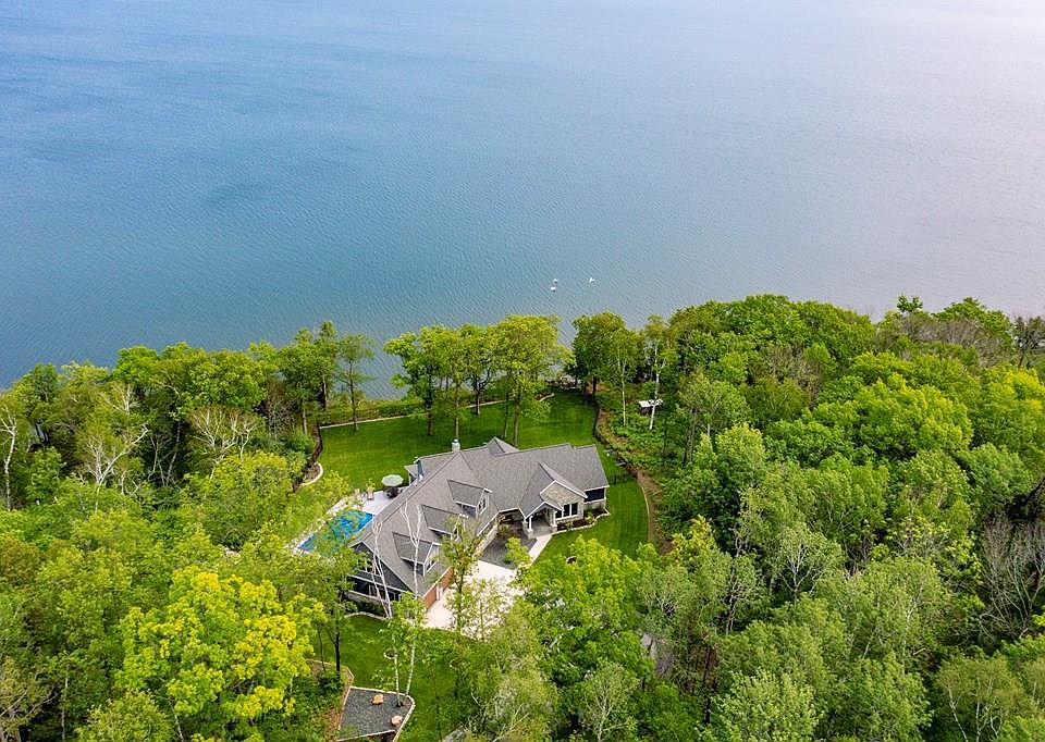 1st image of 9050 Bay Cliff Dr