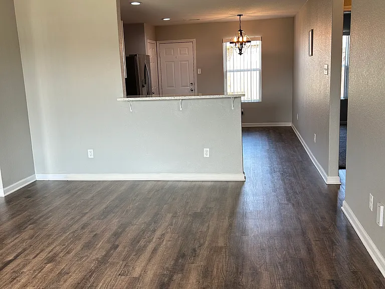 2250 Getty Dr — Photo 7