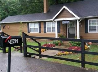 2492 Maple St, East Pt, GA 30344