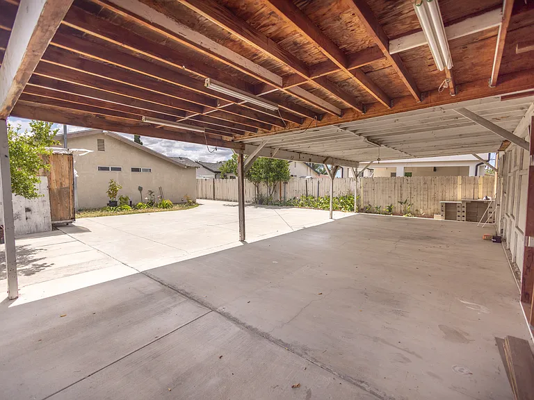 429 S Ferris Ave — Photo 15