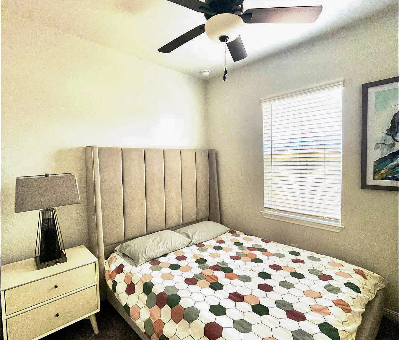 1 bed, 1.0 bath, 1200 sqft, $845 — Photo 1