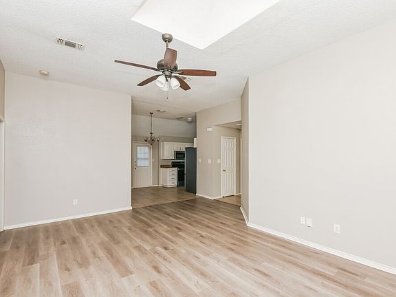 4th image of 1426 Ardmore Dr