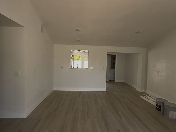4th image of 8906 Plum Grove Ct