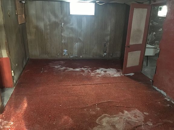 5th image of 528 Evergreen Ave