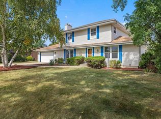 5620 W Abbott Ave, Greenfield, WI 53220