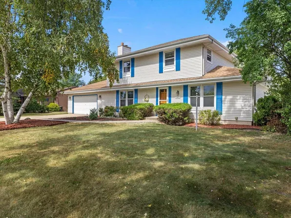 5620 West Abbott AVENUE, Greenfield, WI 53220