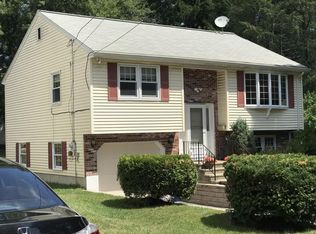 11 Knight St, Worcester, MA 01603