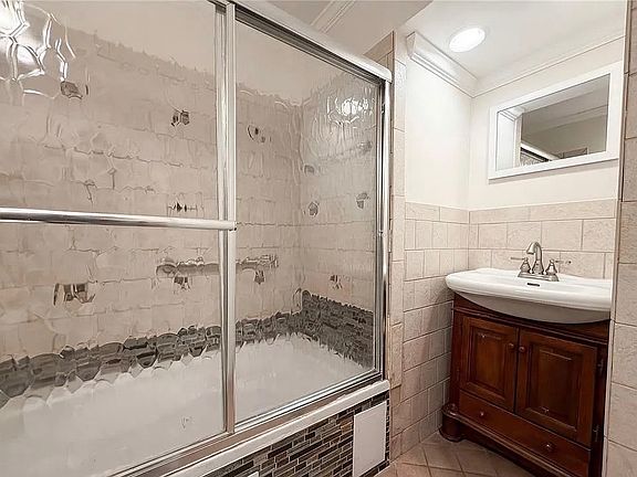 4th image of 400 Dundee Cir