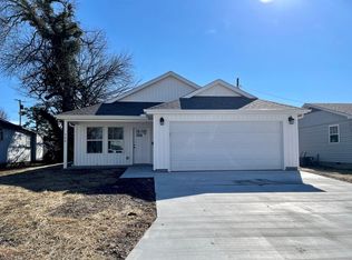 708 W 12th St, Webb City, MO 64870